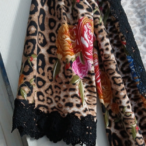 Fashion Bug Multicolor Floral Leopard Robe - Picture 4 of 7